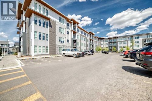 681 Savanna Blvd Ne, Calgary, AB, T3J5N9 | Card Image