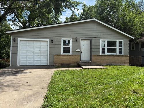 3909 E 58th St, Kansas City, MO, 64130-4316 | Card Image