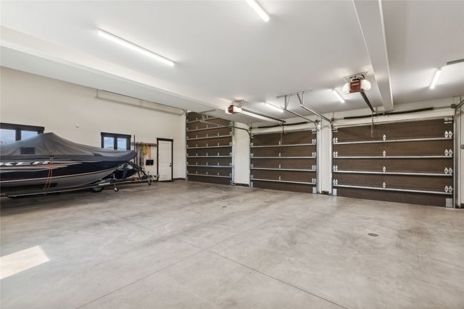 Garage 2 | Image 63