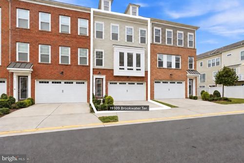 19309 Brookwater Ter, LEESBURG, VA, 20175-4784 | Card Image