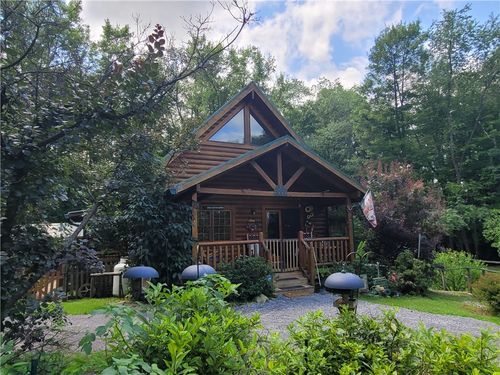 265 Pew Rd, Mercer, PA, 16137-1721 | Card Image
