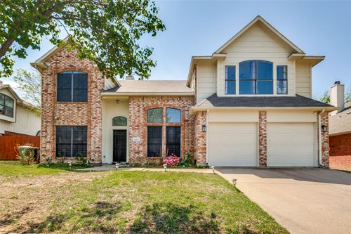 2322 Wilmette Dr, Arlington, TX, 76018-2583 | Card Image