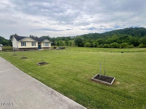365 Guthrie Greene Rd, Bulls Gap, TN, 37711-2124 | Card Image
