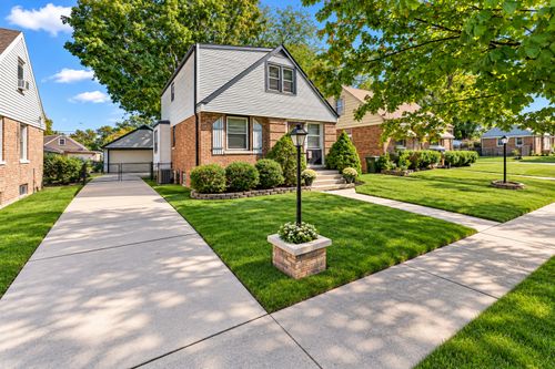 17951 Commercial Avenue, Lansing, IL, 60438 | Card Image