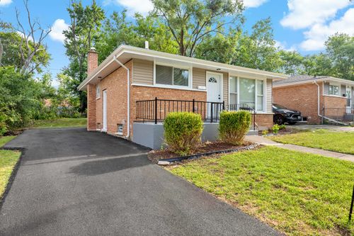 293 Hickory St, Chicago Heights, IL, 60411-3356 | Card Image