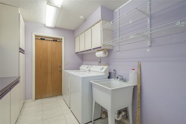 washer and dryer to stay | Image 19