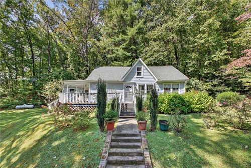 326 Caesars Head Hwy, Cleveland, SC, 29635-9610 | Card Image