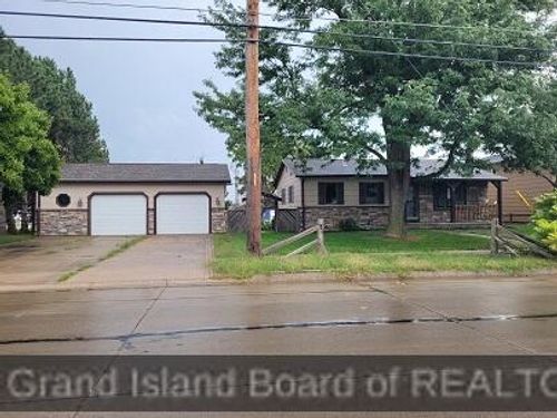 1009 S Wabash Ave, Hastings, NE, 68901 | Card Image