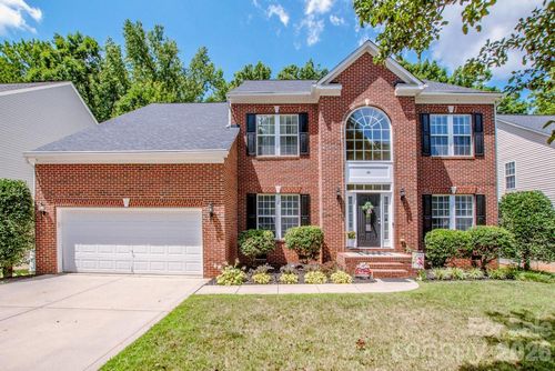 121 Crimson Orchard Dr, Mooresville, NC, 28115-8018 | Card Image