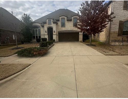 903 Red Deer Dr, Euless, TX, 76039-1768 | Card Image