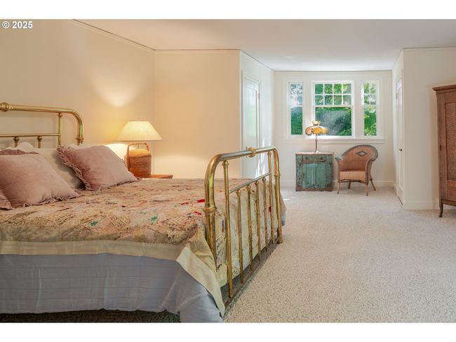 92216 Whiskey Rd, House other with 6 bedrooms, 3 bathrooms and 2 parking in Warrenton OR | Image 25