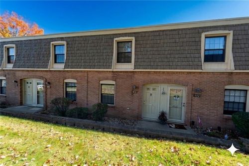 1034 Pennsbury Blvd, Pittsburgh, PA, 15205-1633 | Card Image