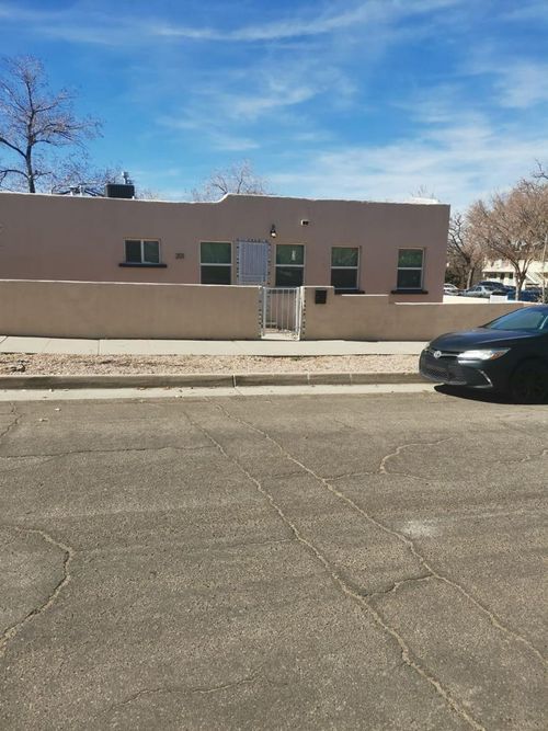 201 Pine St Se, Albuquerque, NM, 87106-4419 | Card Image