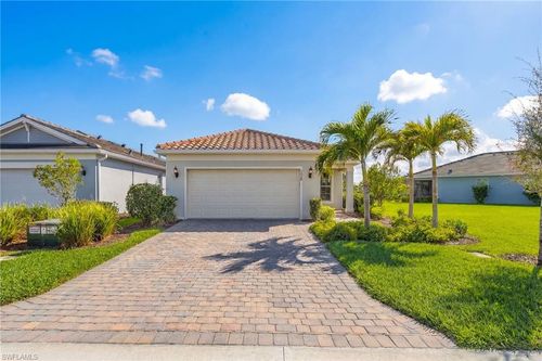 7028 Chapel Creek Ln, NORTH FORT MYERS, FL, 33917 | Card Image