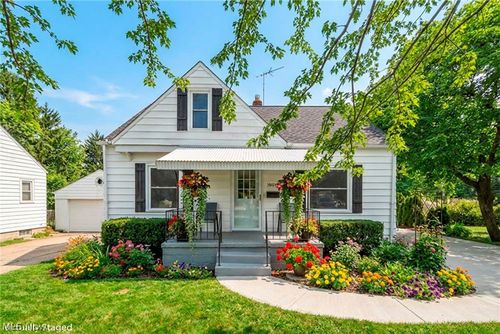 30646 Lorain Rd, North Olmsted, OH, 44070-4713 | Card Image