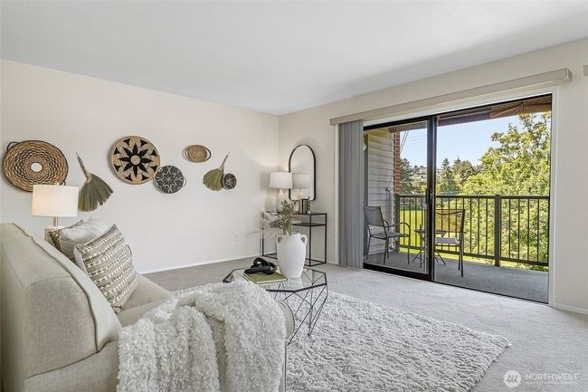 APT-302 - 2858 32 Nd Ave W, Condo with 2 bedrooms, 2 bathrooms and 1 parking in Seattle WA | Image 6