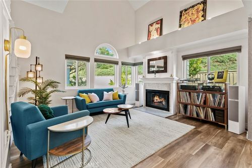 21492 Oakbrook, Mission Viejo, CA, 92692-3045 | Card Image