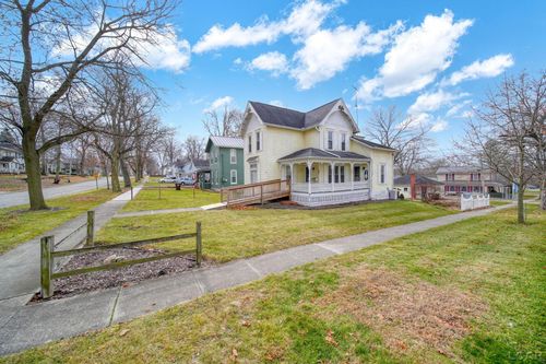 300 Grove St, Hudson, MI, 49247-1214 | Card Image