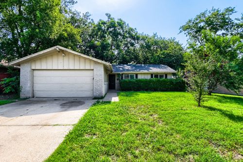 2748 Running Brook Ln, Dallas, TX, 75228-4303 | Card Image