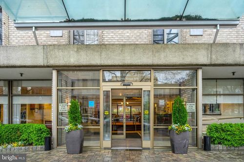 apt-104s-940 25th St Nw, WASHINGTON, DC, 20037-2105 | Card Image