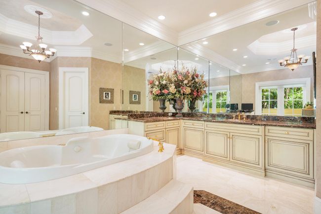 19223 Riverside Dr, House other with 5 bedrooms, 6 bathrooms and null parking in Tequesta FL | Image 31