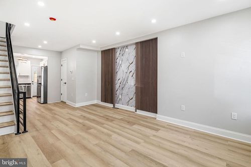 2040 Fernon St, PHILADELPHIA, PA, 19145-1422 | Card Image