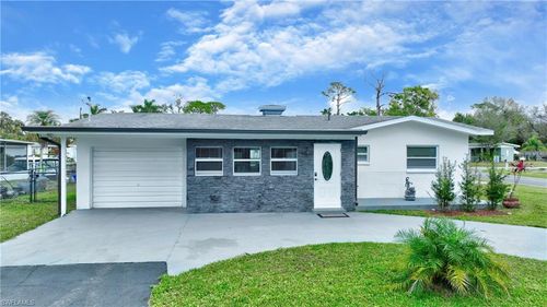 8141 Cleaves Rd, NORTH FORT MYERS, FL, 33903-4328 | Card Image