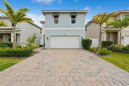 1660 Se 6th St, Homestead, FL, 33033-5012 | Card Image