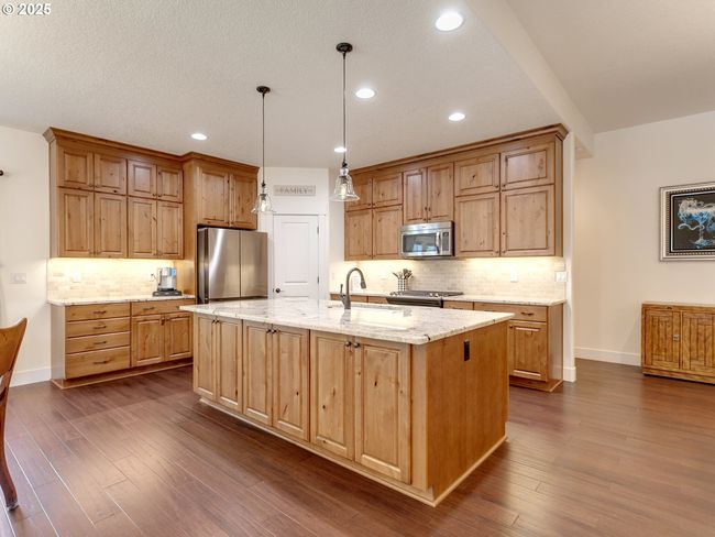 Kitchen | Image 8