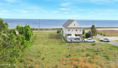 6236 S Beach Blvd, Bay Saint Louis, MS, 39520-9512 | Card Image