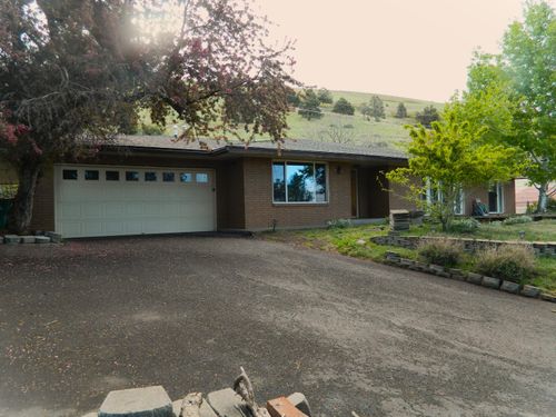1619 Kimberly Dr, Klamath Falls, OR, 97603-5327 | Card Image