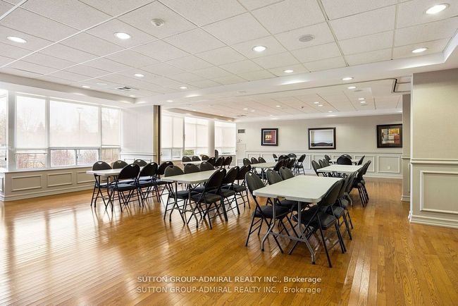 602 - 11 Townsgate Dr, Condo with 2 bedrooms, 2 bathrooms and null parking in Vaughan ON | Image 33