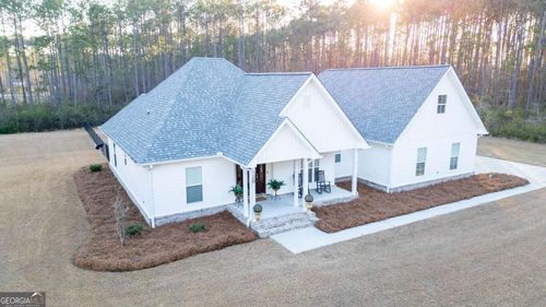 128 Magnolia Dr, Baxley, GA, 31513-9345 | Card Image