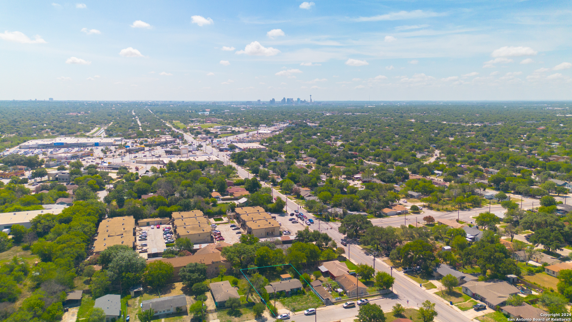 Neulon Dr, San Antonio, TX 78228