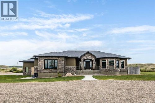 11232 Black & White Trail, Rural Cypress County, AB, T0K1Z0 | Card Image