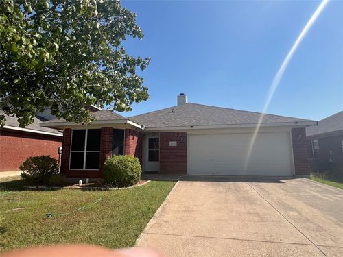 2332 Rushing Springs Dr, Fort Worth, TX, 76118-7769 | Card Image