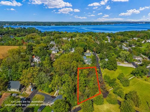 4546 Maple St, Lake Geneva, WI, 53147 | Card Image