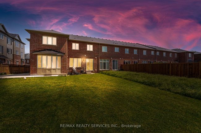27 Phyllis Dr, House attached with 3 bedrooms, 3 bathrooms and 2 parking in Caledon ON | Image 40