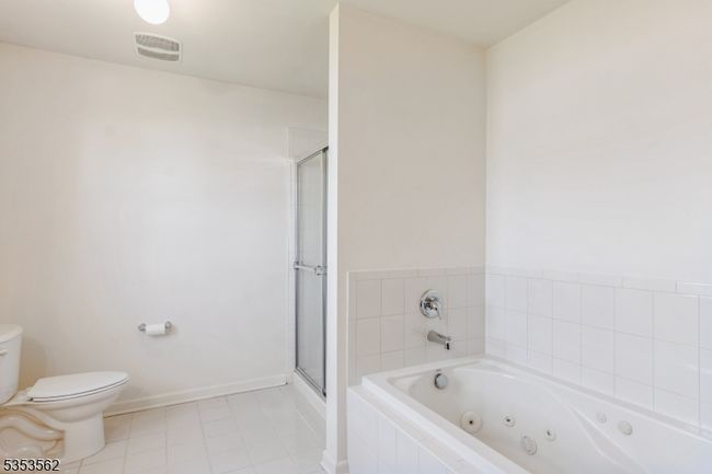 23 Schenck Ln, House other with 4 bedrooms, 2 bathrooms and null parking in SOMERSET NJ | Image 8