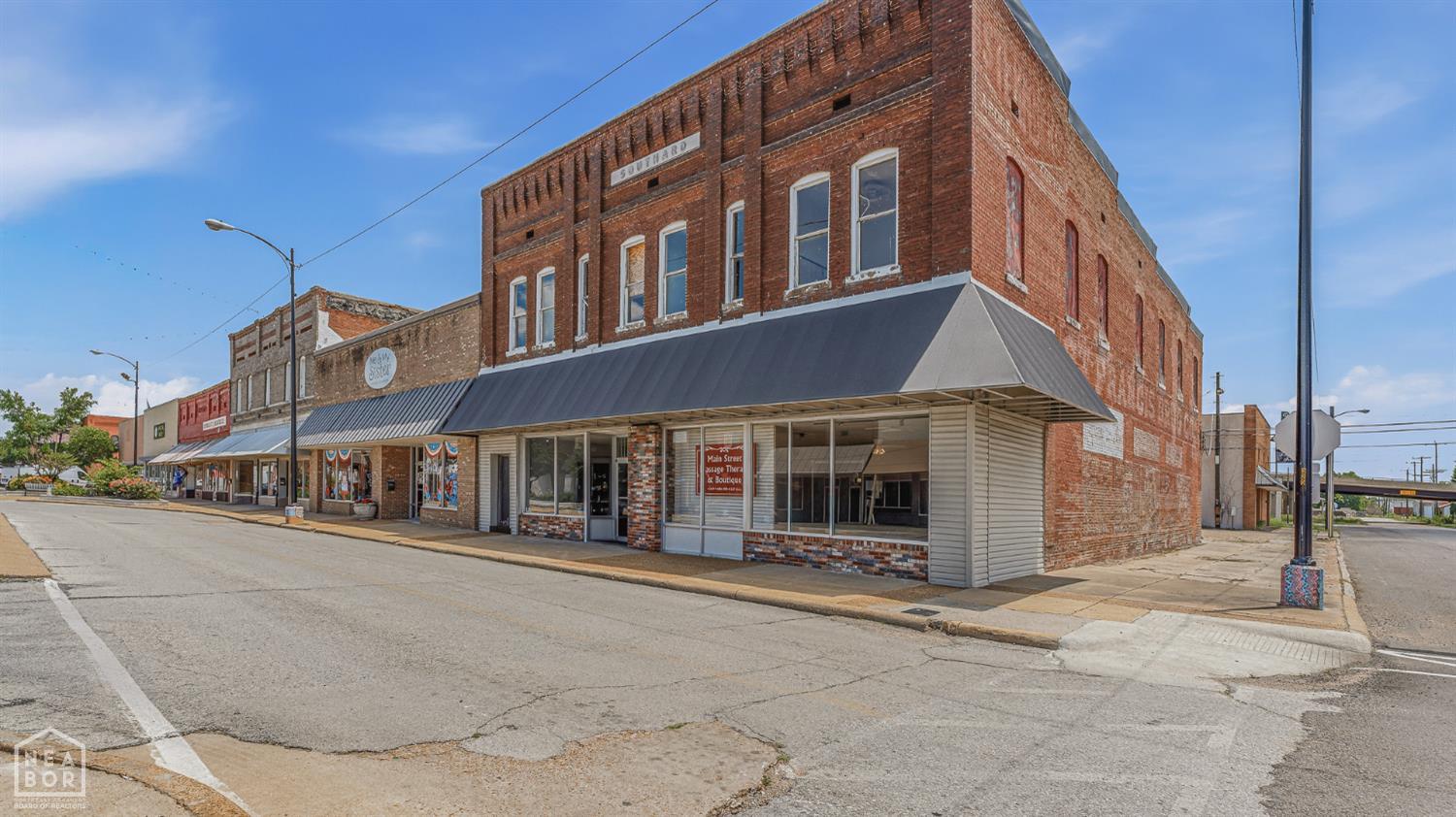 325 W Main St, Blytheville, AR 72315