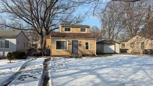 21144 Pinecrest St, Taylor, MI, 48180-1819 | Card Image