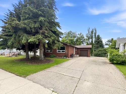 12 Malcolm Cres, Red Deer, AB, T4N0J8 | Card Image