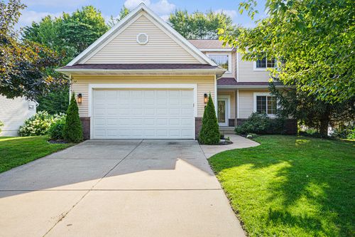 16972 Birchview Dr, Nunica, MI, 49448-9328 | Card Image