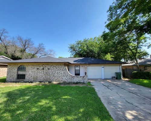 2006 Avalon Ln, Arlington, TX, 76014-1618 | Card Image