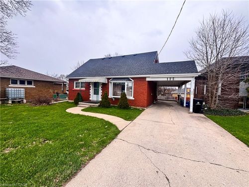 122 Weber St S, Waterloo, ON, N2J2A7 | Card Image