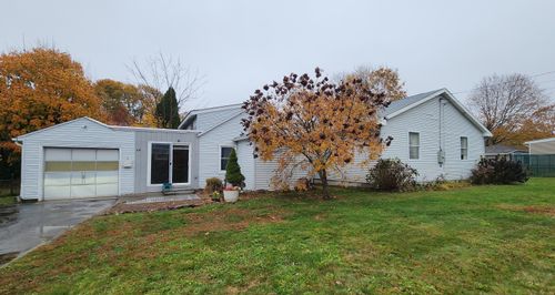 68 Clark Ln, Waterford, CT, 06385-2312 | Card Image