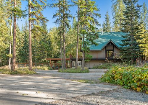 675 Beaver Lake Rd, Whitefish, MT, 59937-8673 | Card Image