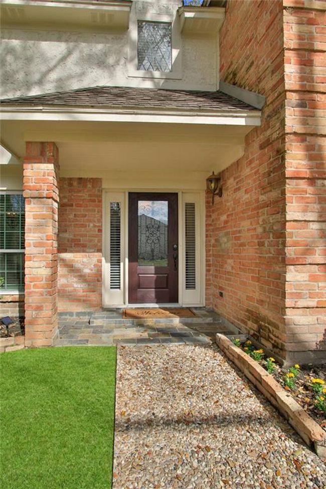 9206 Godstone Ln, House other with 4 bedrooms, 3 bathrooms and 2 parking in Spring TX | Image 4