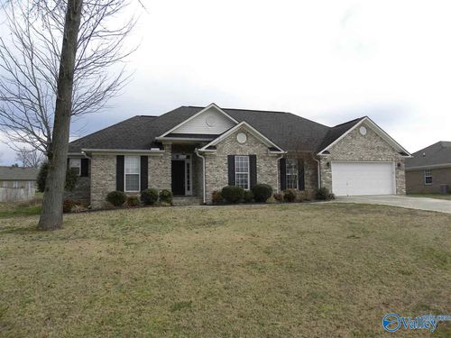 105 Fawn Forest Dr, New Market, AL, 35761-9036 | Card Image