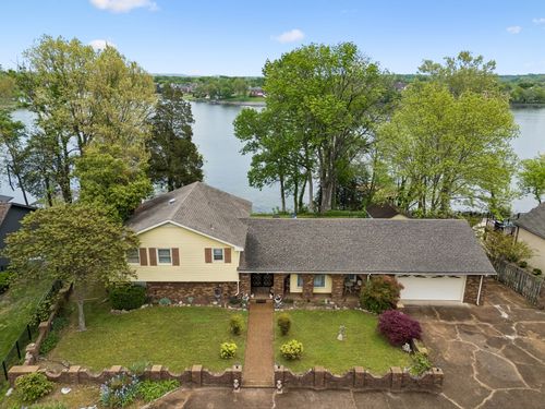 1451 Dickerson Bay Dr, Gallatin, TN, 37066-5512 | Card Image